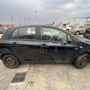Porte avant droit TOYOTA YARIS 2 PHASE 1 Diesel