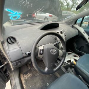 Tableau de bord TOYOTA YARIS 2 PHASE 1 Diesel