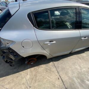 Aile arriere droit RENAULT MEGANE 3 PHASE 3 Diesel