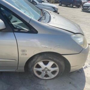 Aile avant droit TOYOTA COROLLA VERSO 1 Diesel