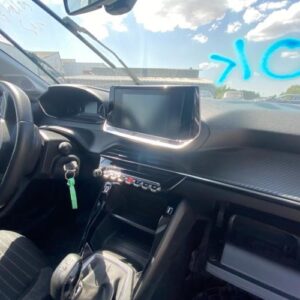 Tableau de bord PEUGEOT 208 2 PHASE 1 Essence
