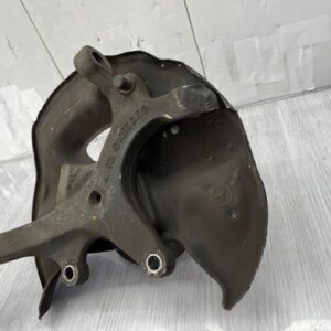 Fusee avant droit MERCEDES CLASSE E 210 PHASE 1 Diesel