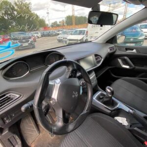 Tableau de bord PEUGEOT 308 2 SW PHASE 1 BREAK Diesel