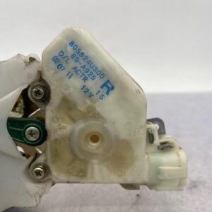 Serrure arriere droit NISSAN T30