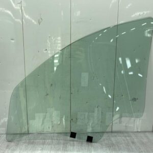 Vitre avant droit DACIA SANDERO 1 Diesel
