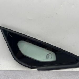 Custode avant droit NISSAN NOTE 2 Essence