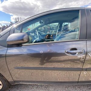 Porte avant gauche TOYOTA YARIS 2 PHASE 1 Essence