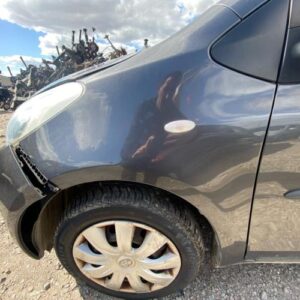 Aile avant gauche TOYOTA YARIS 2 PHASE 1 Essence