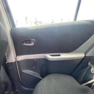 Interieur complet TOYOTA YARIS 2 PHASE 1 Essence